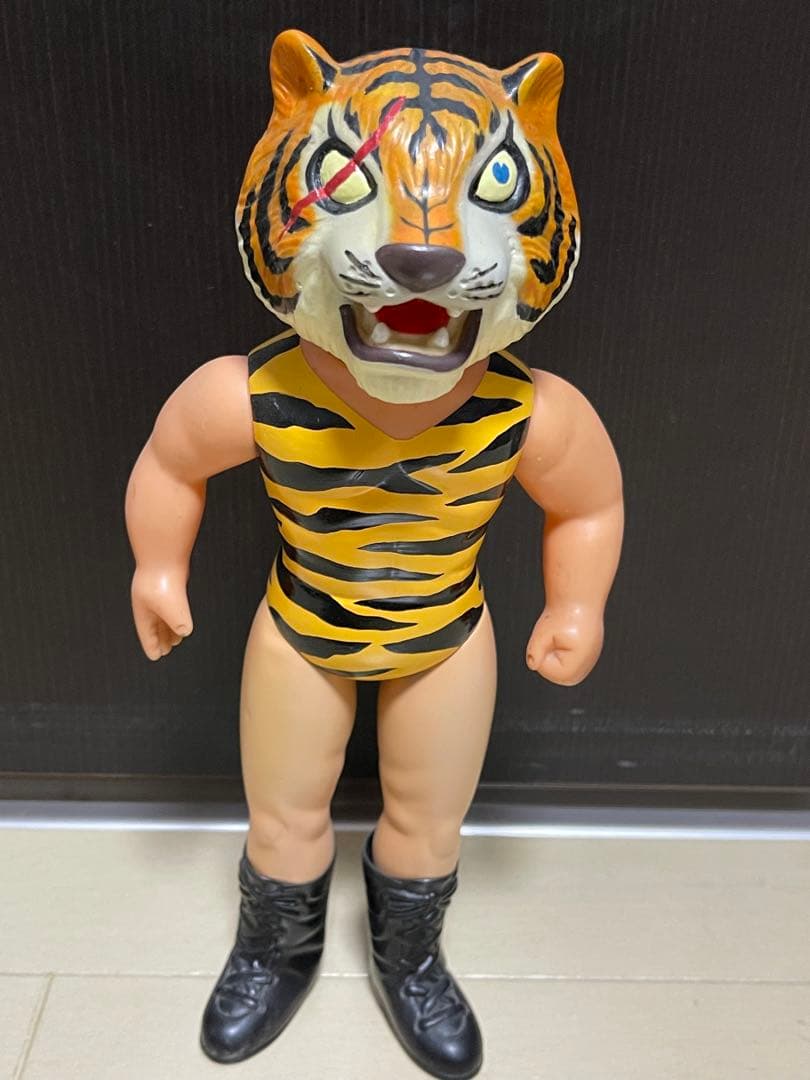 中嶋製作所　タイガーマスク　ソフビ　ビックタイガーリペイント品　面取れフィギュア