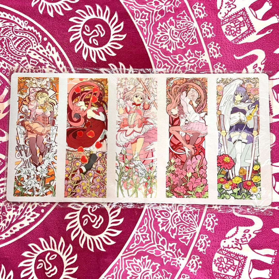 【超貴重】魔法少女まどかマギカ 集合 ミュシャ風 未確認スリーブ プレイマット