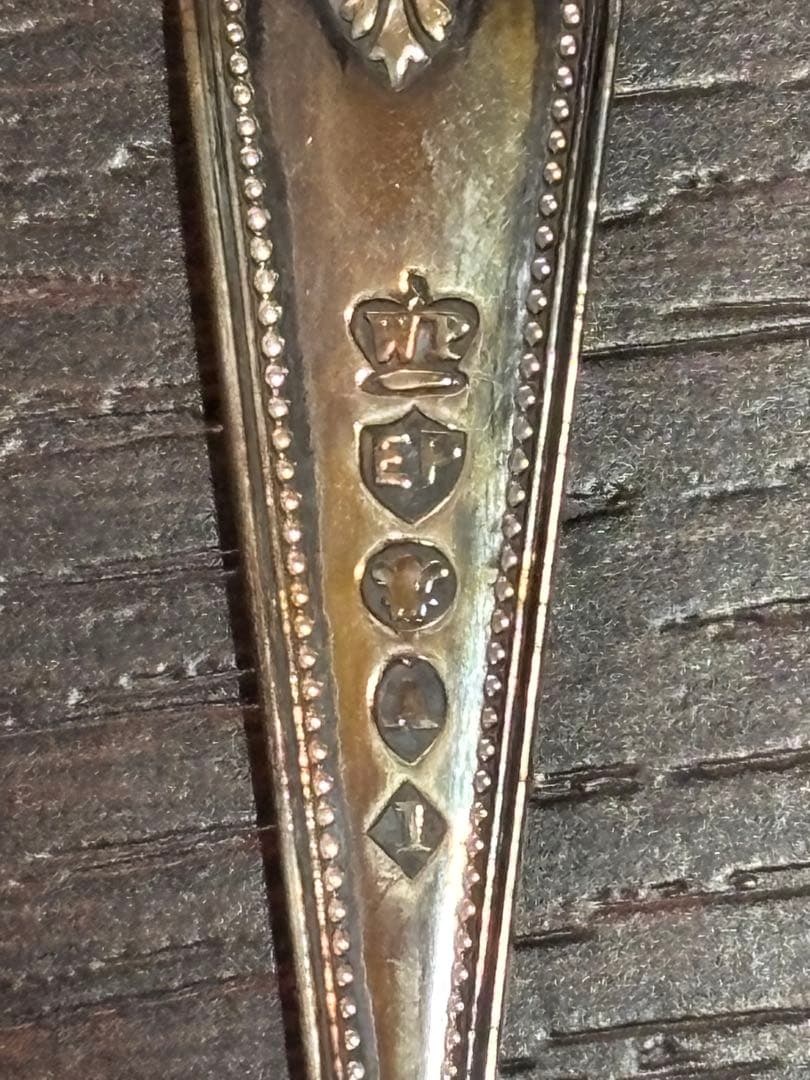 虎*ん様 イギリス製 シルバースプーン　ヴィンテージ　銀メッキ 刻印