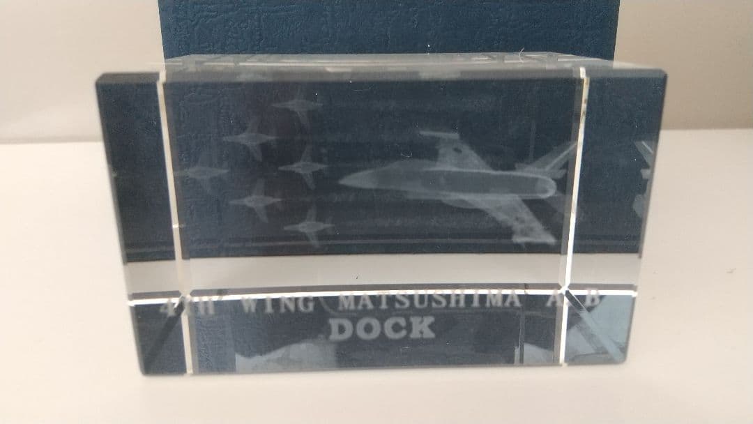 ブルーインパルス、F―２  ガラス工芸品