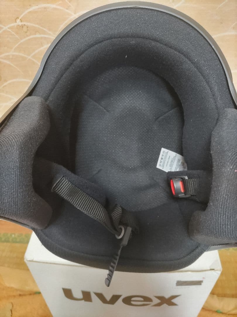 未使用保管品 UVEX FIS 対応 ヘルメット サイズ59-60