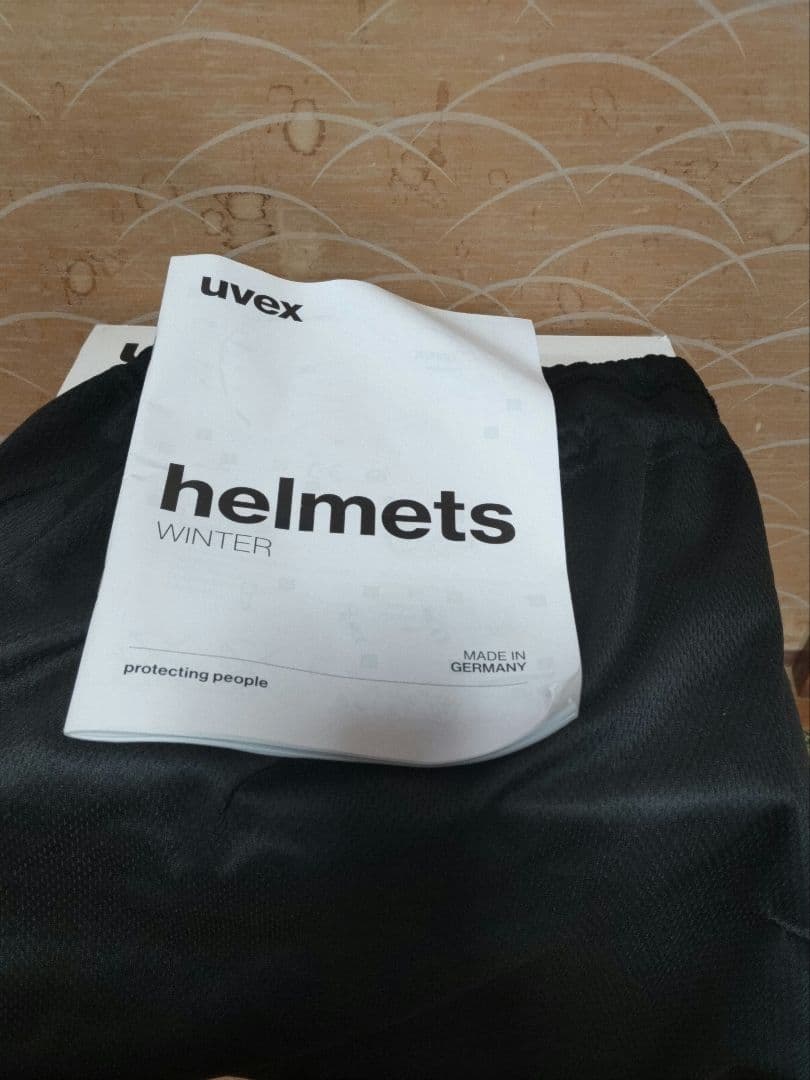 未使用保管品 UVEX FIS 対応 ヘルメット サイズ59-60