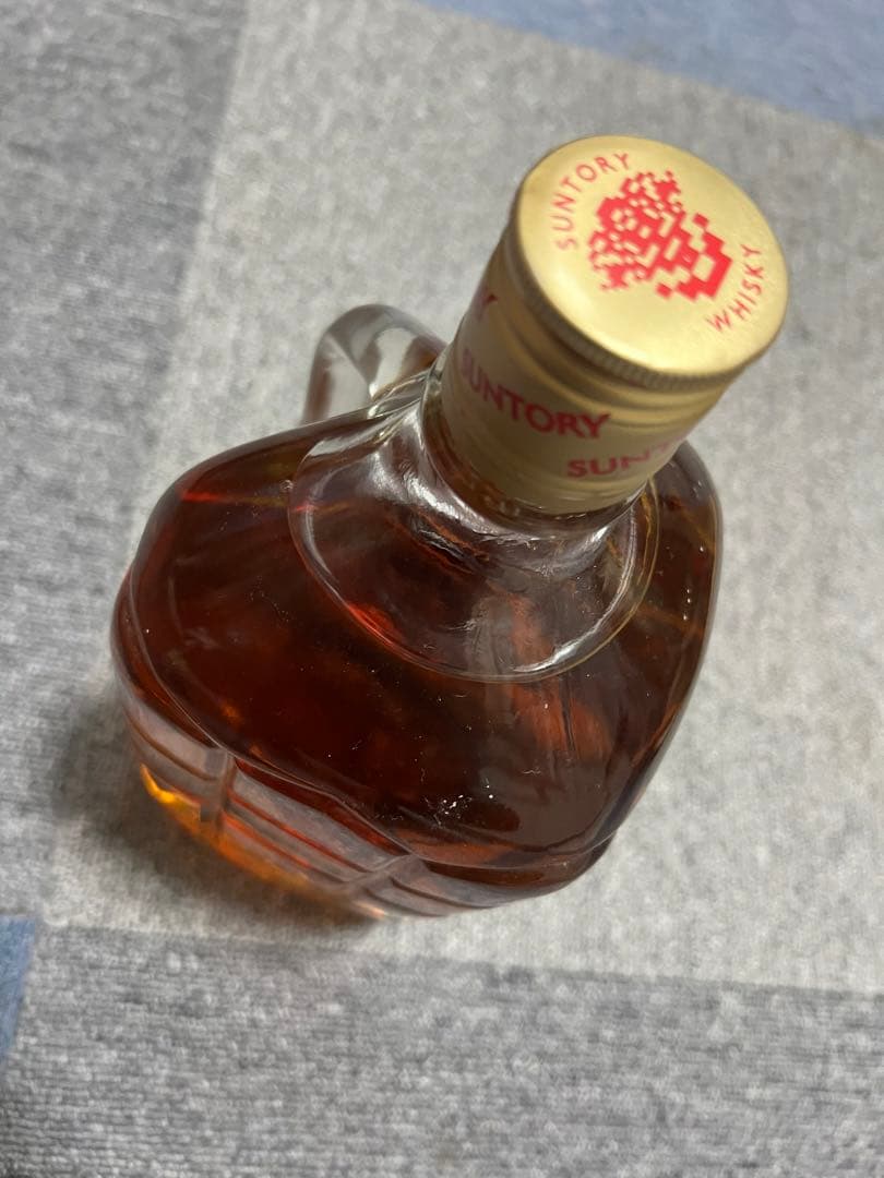 希少　サントリー　ウイスキー 白角 1920ml 旧ラベル　古酒　未開封