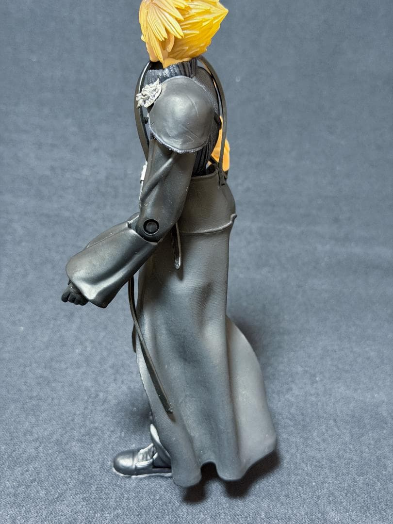 中古 ファイナルファンタジー7 プレイアーツ クラウド＆フェンリル