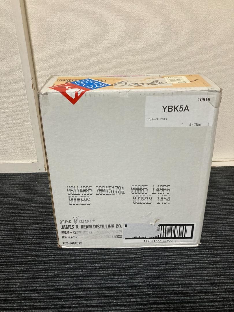 ブッカーズ 2019-01E 6年3ヶ月熟成 62.95% 6本入り1ケース