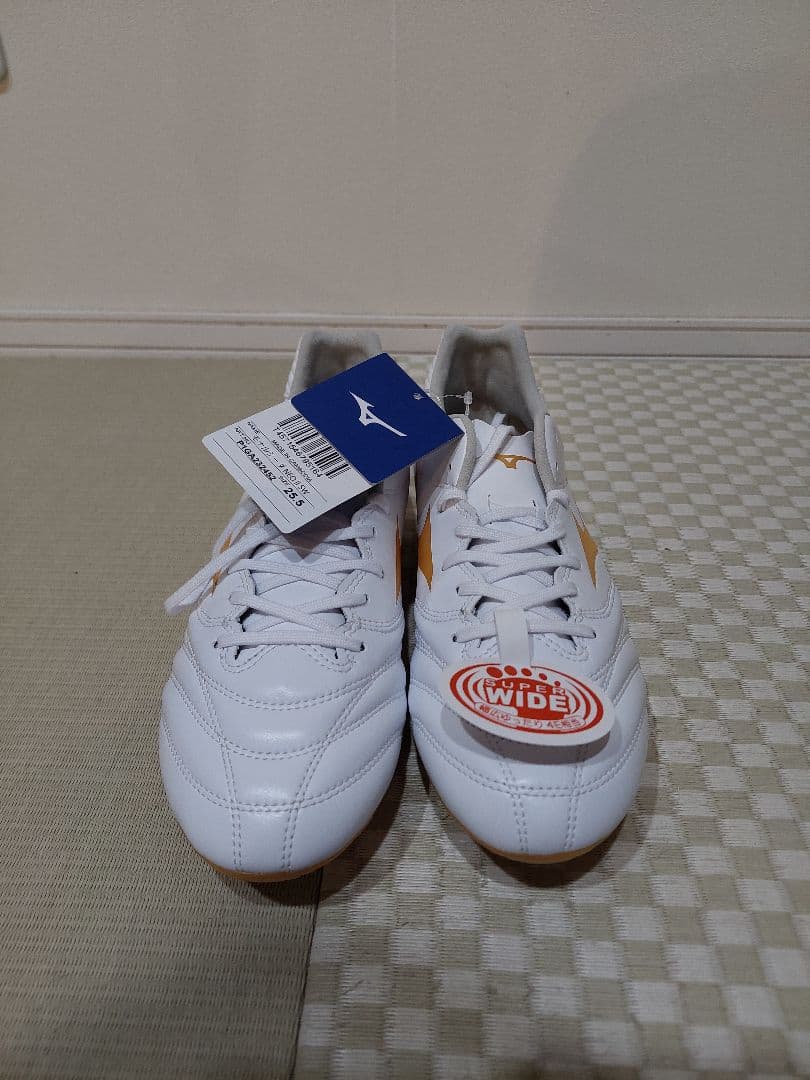 Mizuno モナルシーダNEO2SW ホワイト/ゴールド 新商品　箱なし