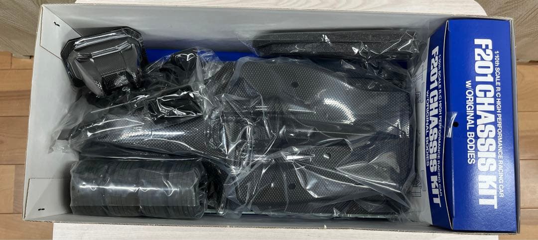 TAMIYA F201 CHASSIS KIT オリジナルボディ付き