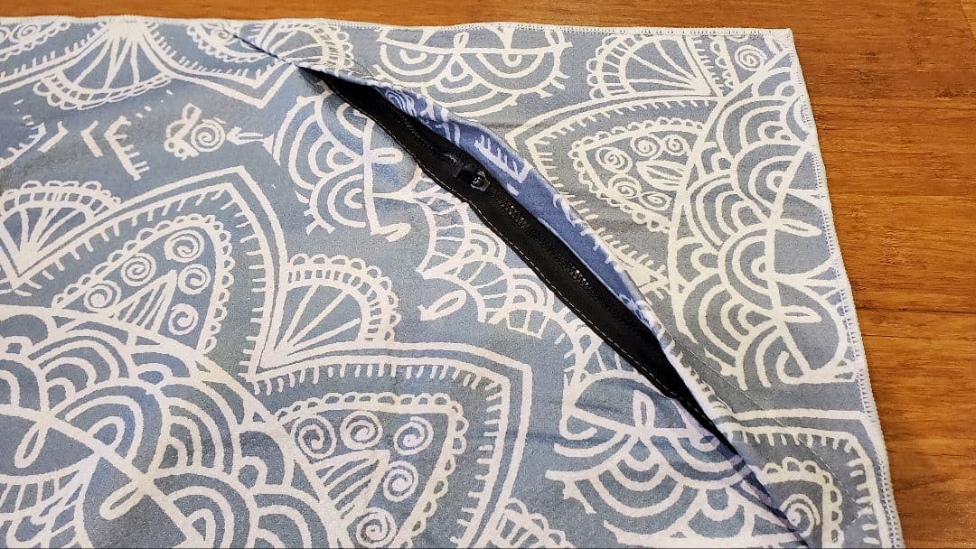 ★新品★ヨガ・ビーチタオル、タペストリー、敷物、ケース付（エコタオル）