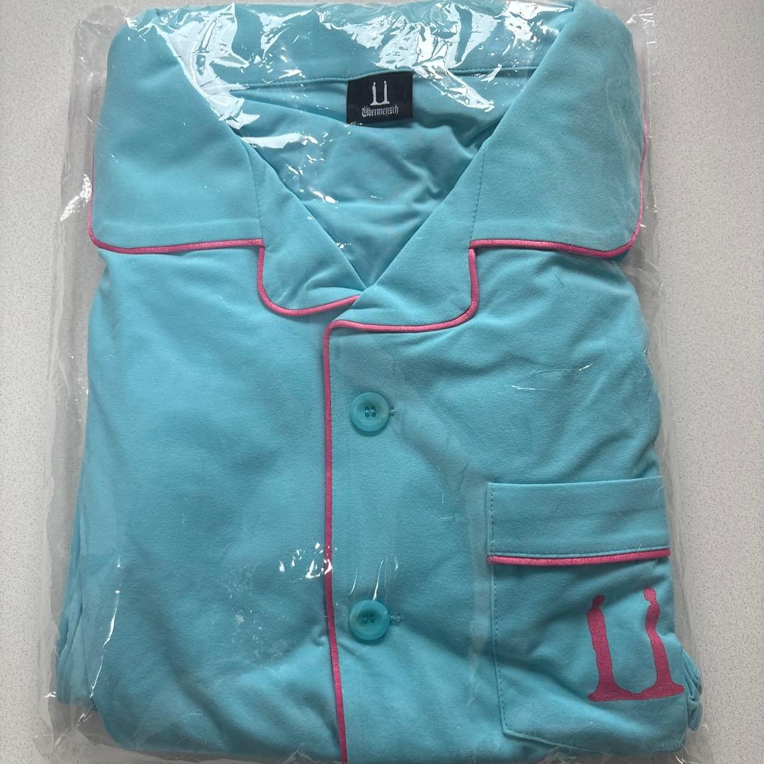 【新品•未使用】G-Dragon ジヨン　ローブ+パジャマ+トレカ4枚セット