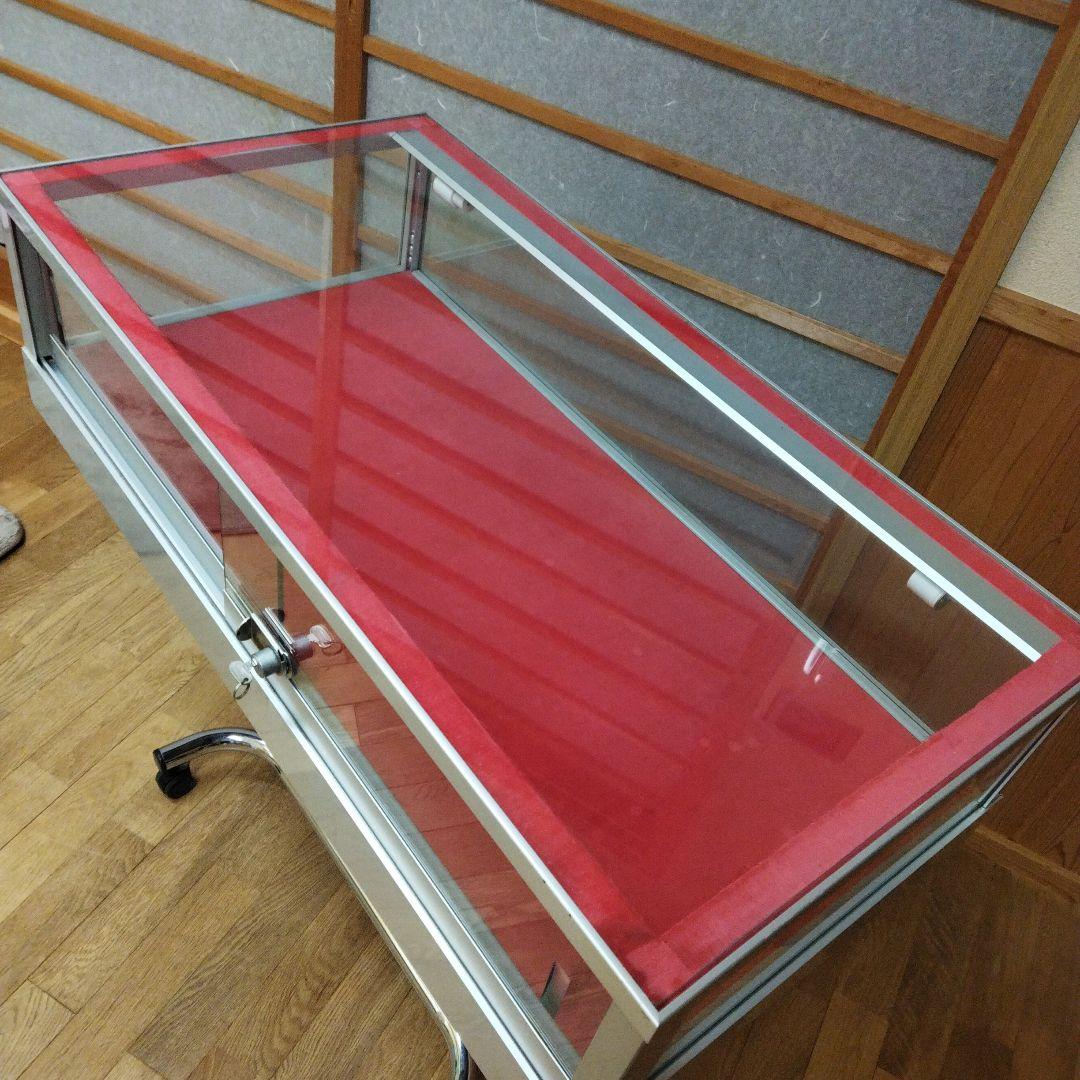 ショーケース ガラスケース 店舗 飾り棚