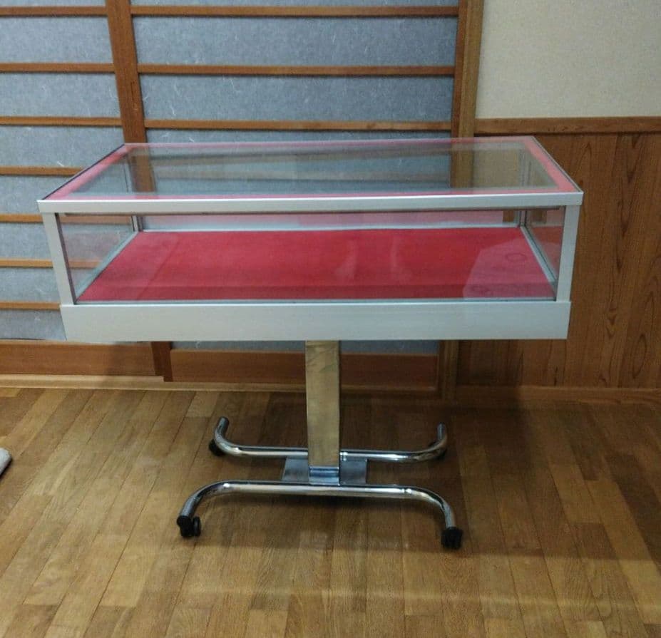 ショーケース ガラスケース 店舗 飾り棚