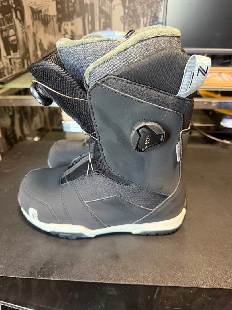NIDECKERスノーボードブーツ