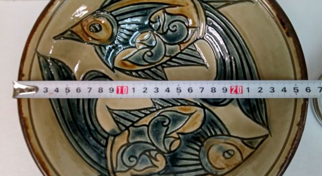 魚紋の大皿 金城敏昭作