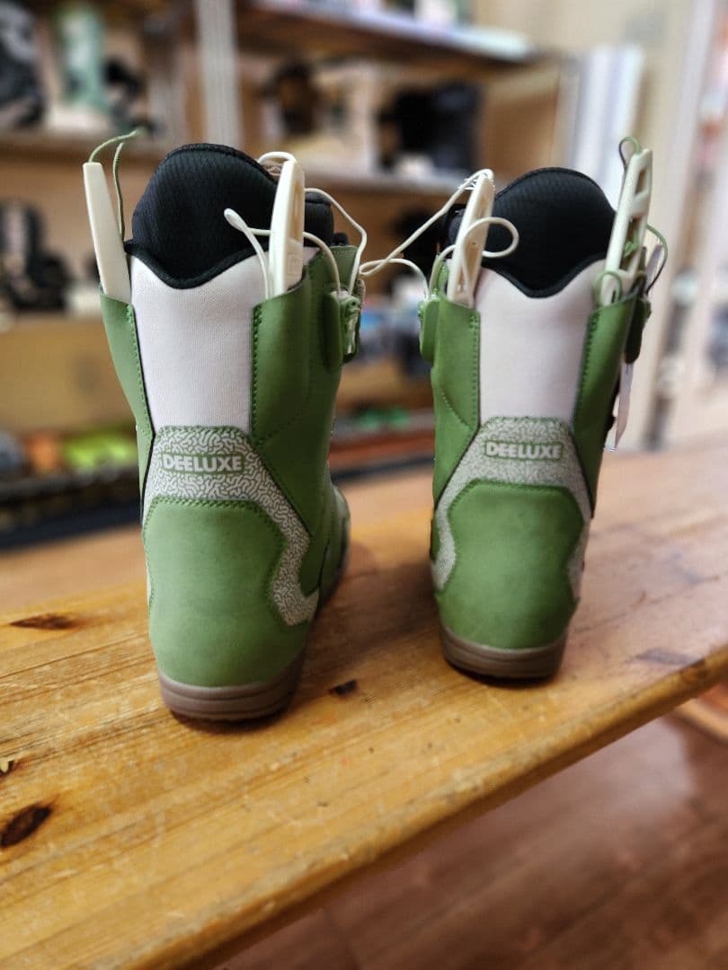 スノーボード 24-25 DEELUXE TEAM ID LARA 24.5cm