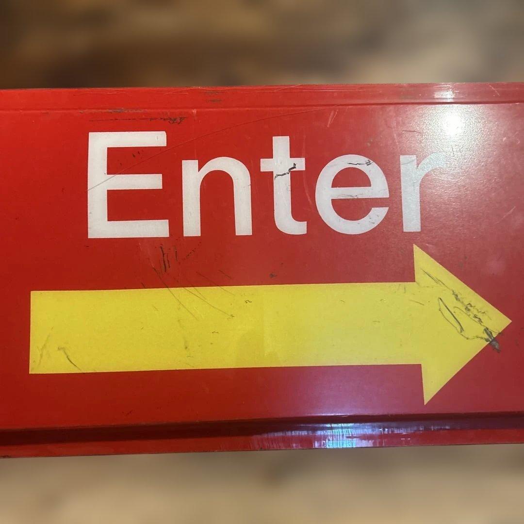 マクドナルド　マクドナルドドライブスリー看板