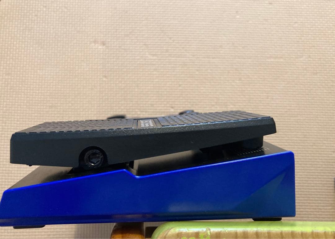 【ほぼ未使用/美品！】BOSS GT-1 マルチエフェクター