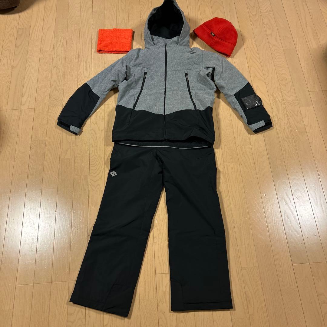 デサントDESCENTEメンズM上下　スキーウェア