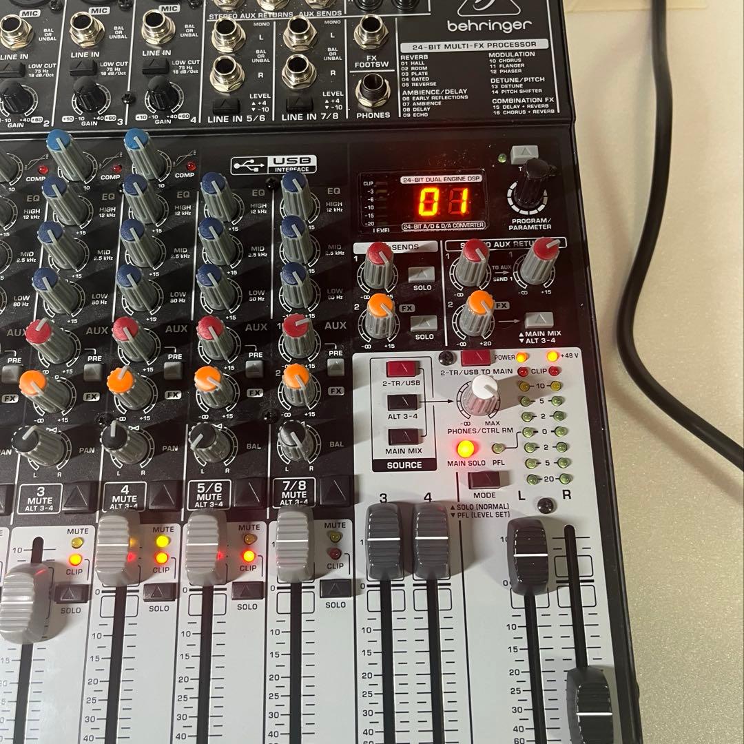 動作品　BEHRINGER ベリンガー XENYX X1204 USB ミキサー