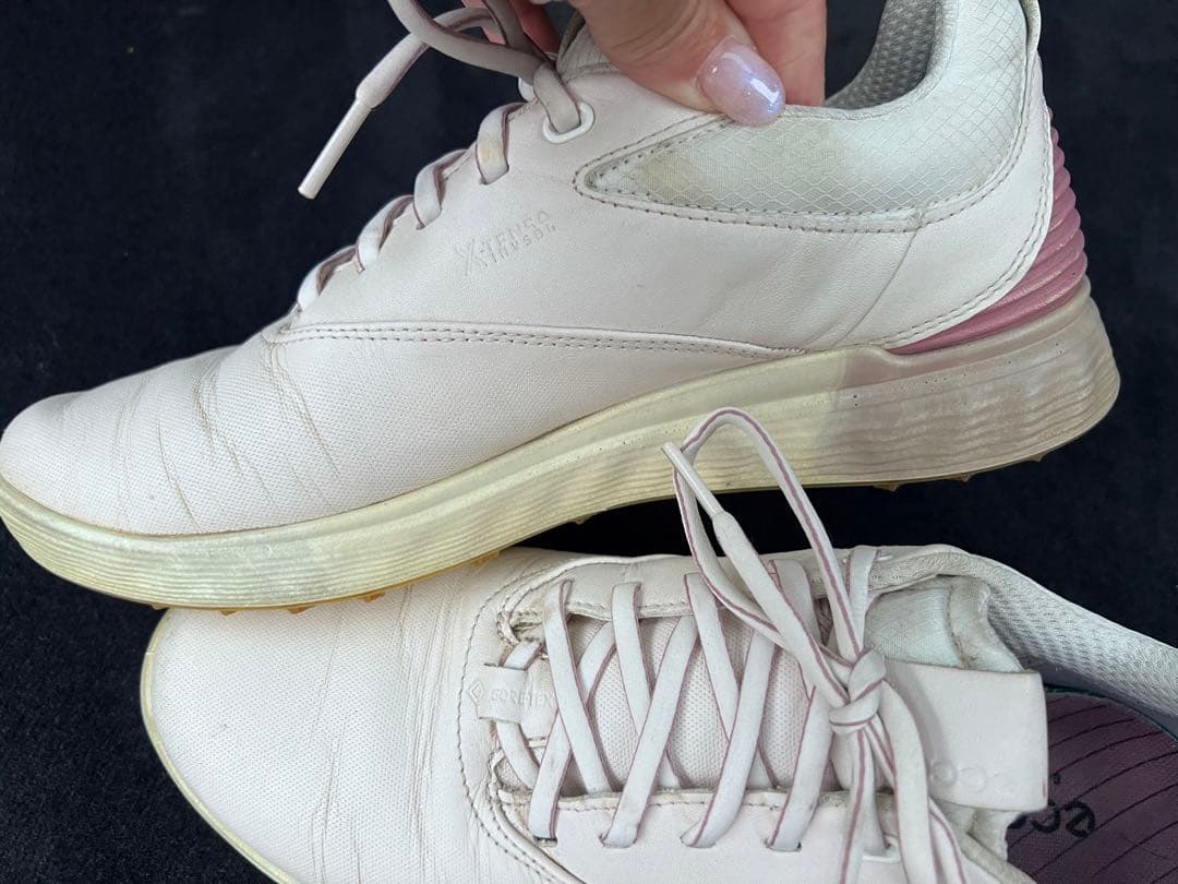 Ecco ホワイト ピンクスニーカー 女性用24.5センチ