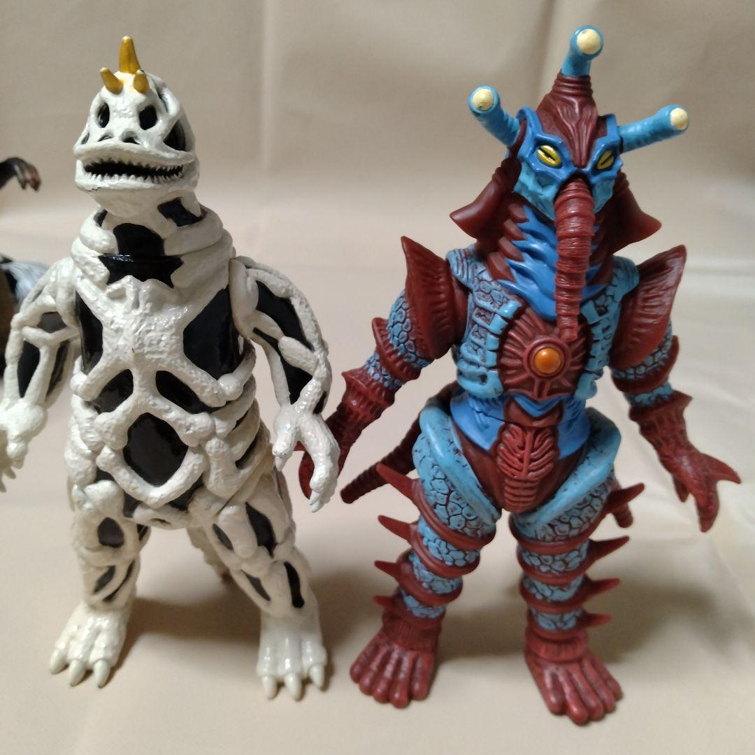ウルトラマン怪獣　ソフビ　13体