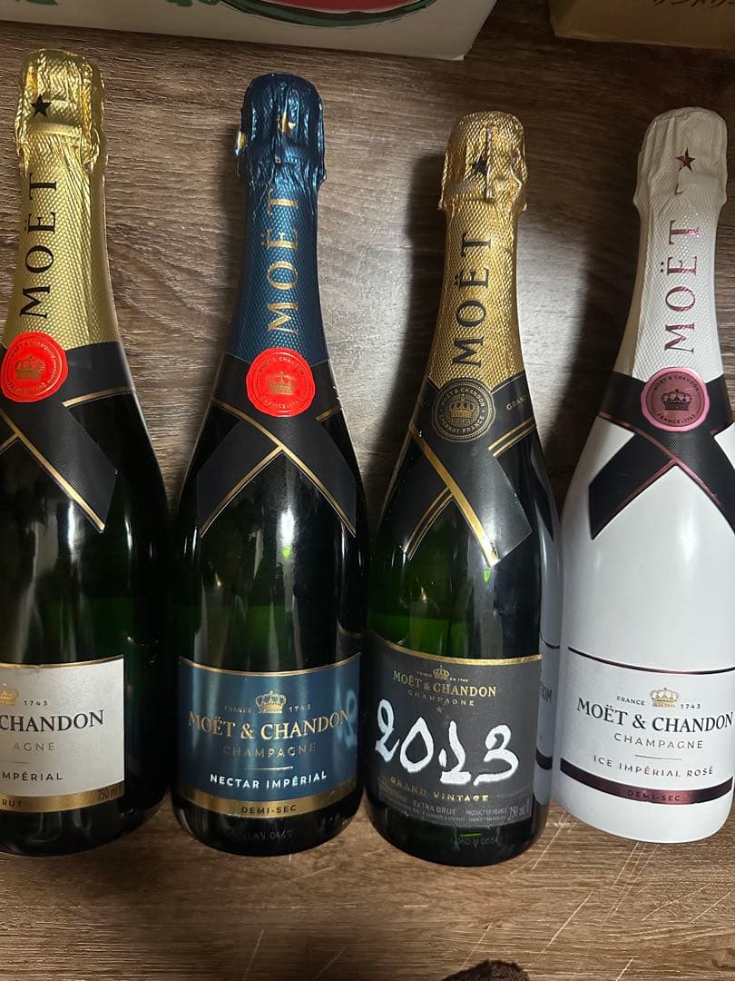 モエ飲み比べ11本えーけんさま専用ページです他の方購入不可です