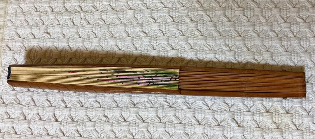 美しい花の絵柄 扇子 書道付き 収納ケース付き