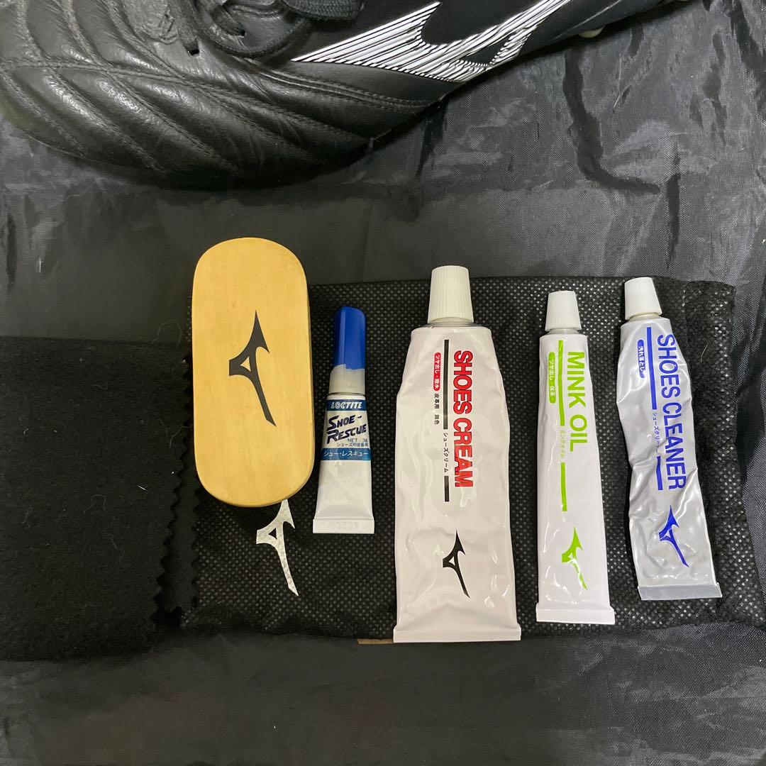 ミズノ モレリア ネオ 3 ジャパン　スパイク シューズキーパー、クリーナー