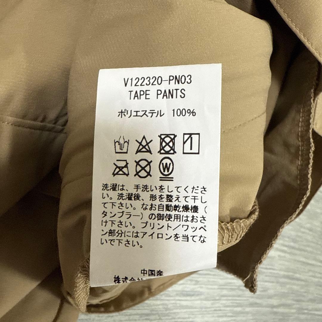 新品タグ付き未使用　V12 （V TWELVE） 上下セットアップ　サイズL