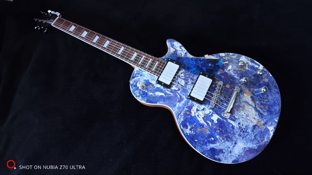 オリジナルギター　フルイドアート　アクリル絵の具塗装