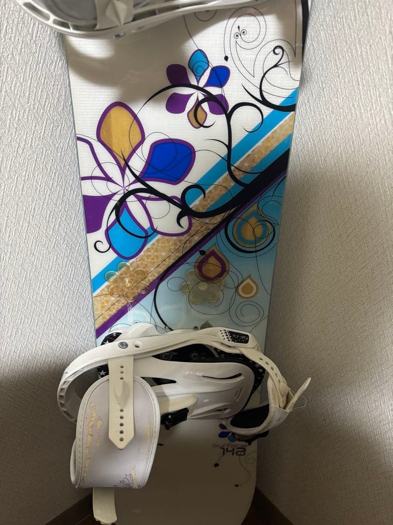 SALOMON SURFACE 142cm キャンバー × ビンディング