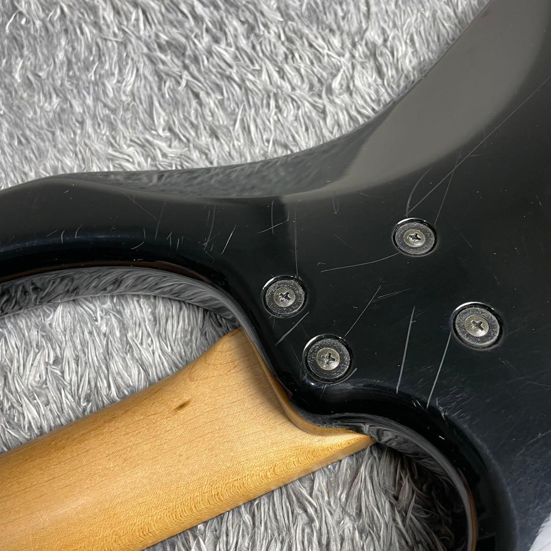 ベース Fernandes FRB-40