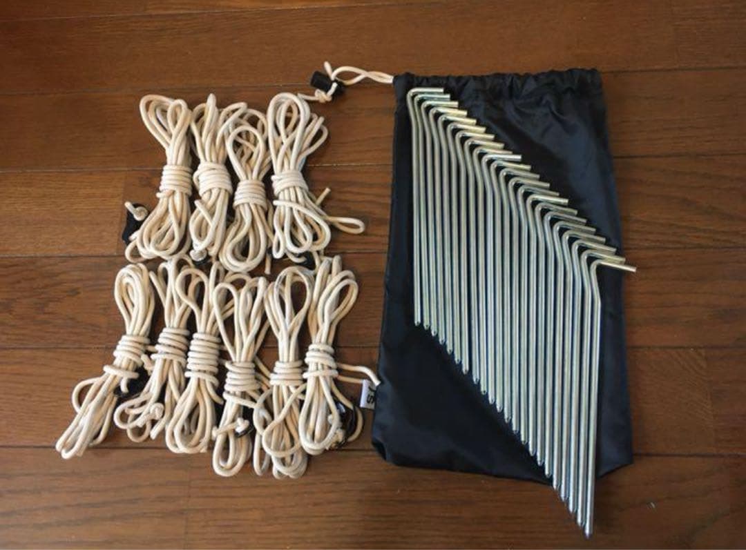 ベージュ ドーム型 テント