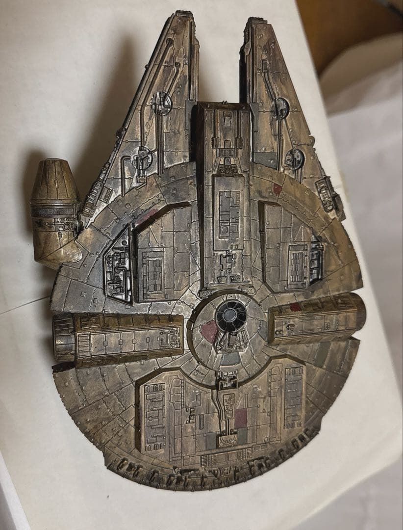 スターウォーズ ミレニアムファルコン バンダイプラモデル 塗装済み完成品