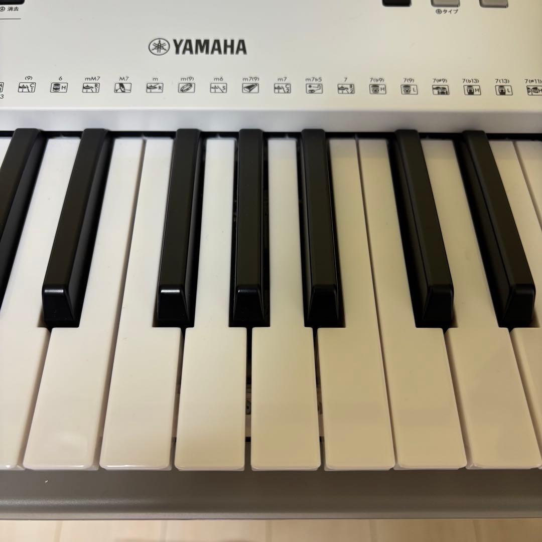 【極美品】 YAMAHA 電子キーボード EZ-300 ホワイト ピアノ 音楽