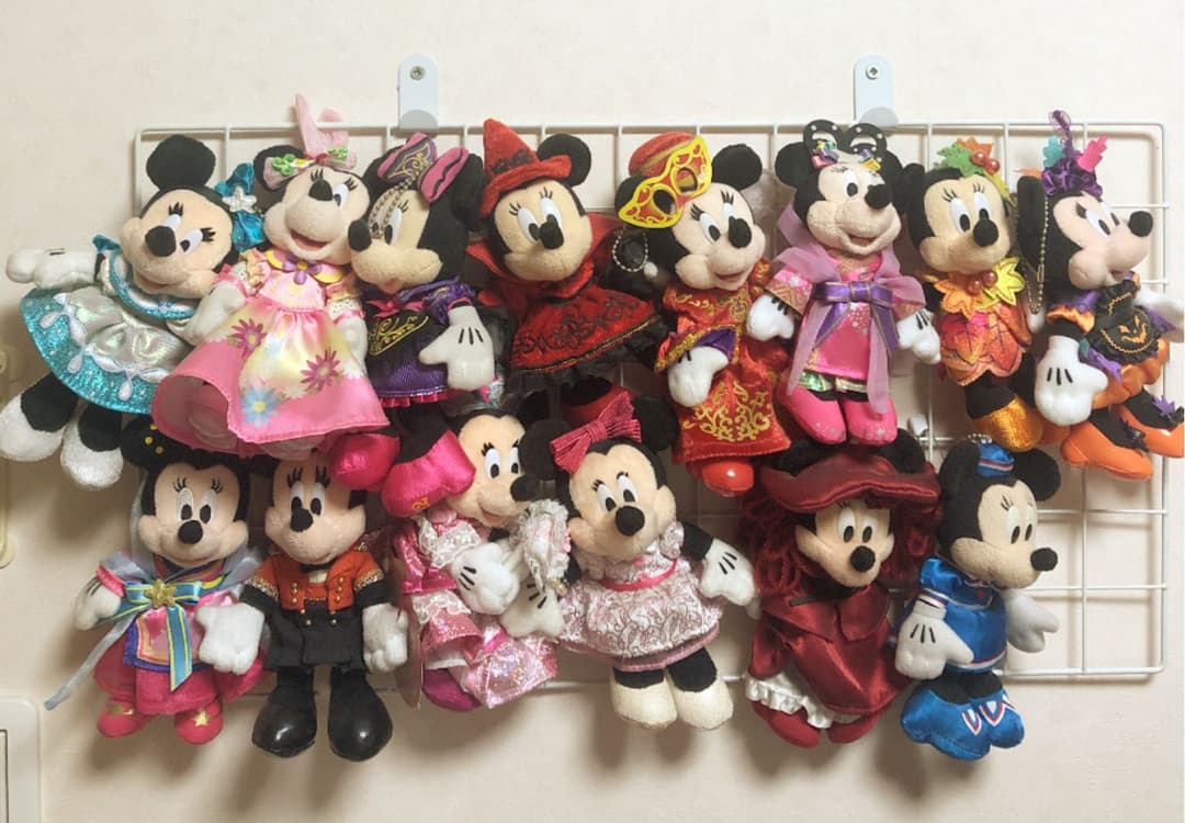 ディズニー　ミニー　ぬいぐるみバッジ