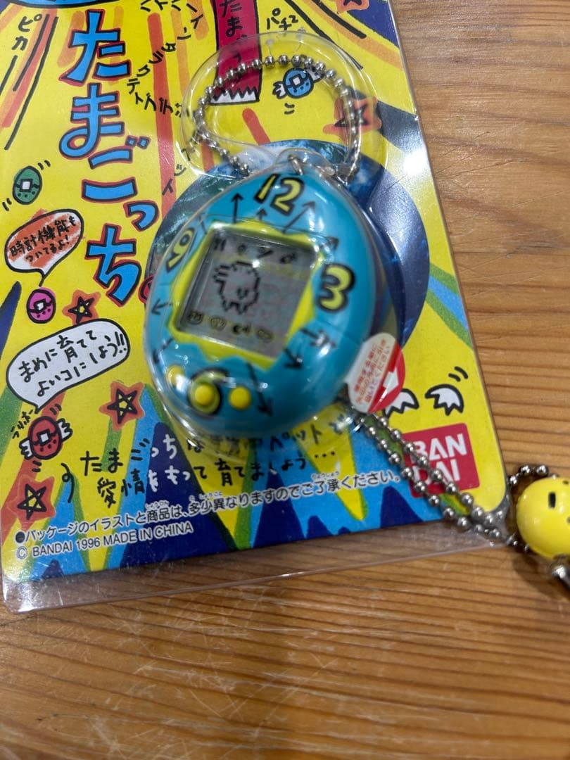 BANDAI 初代Tamagotchi 青 時計柄　当時物　レア