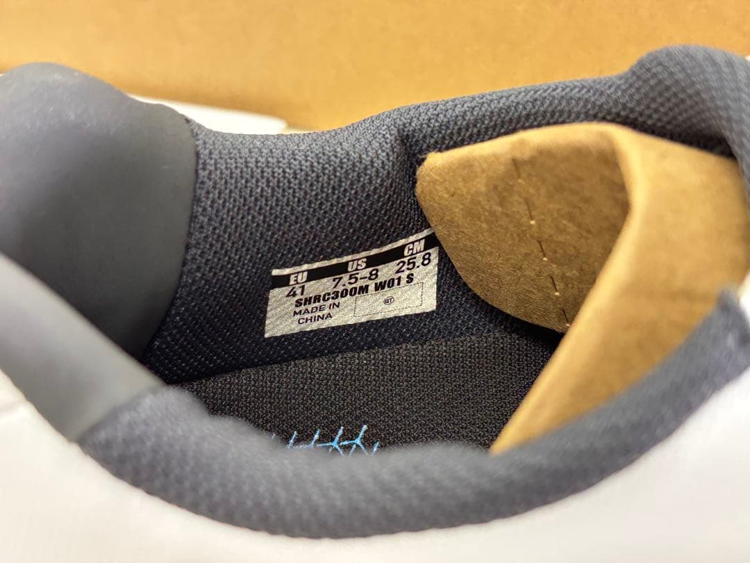 218【新品・未使用】シマノ　SH-RC300　ビンディングシューズ　EU41