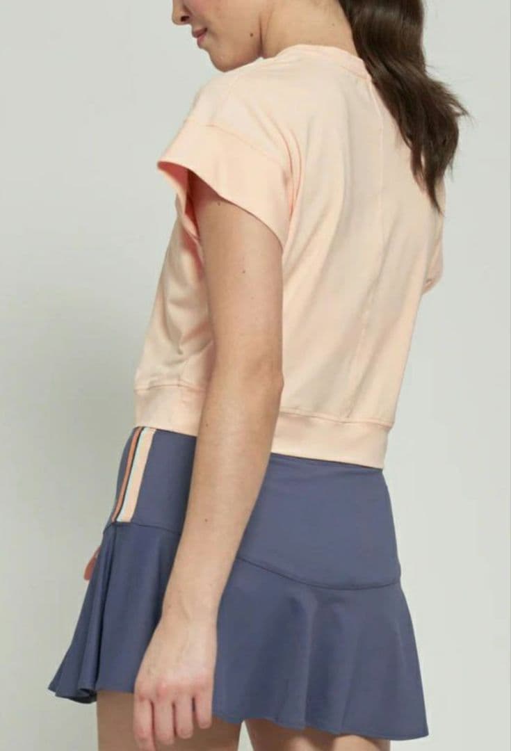 lija トップス新品(テニス　スコート　アドミラル　ルルレモン)