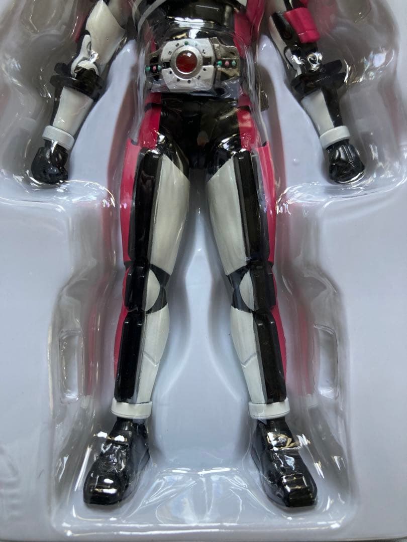 S.H.フィギュアーツ 仮面ライダーディケイド 真骨彫製法