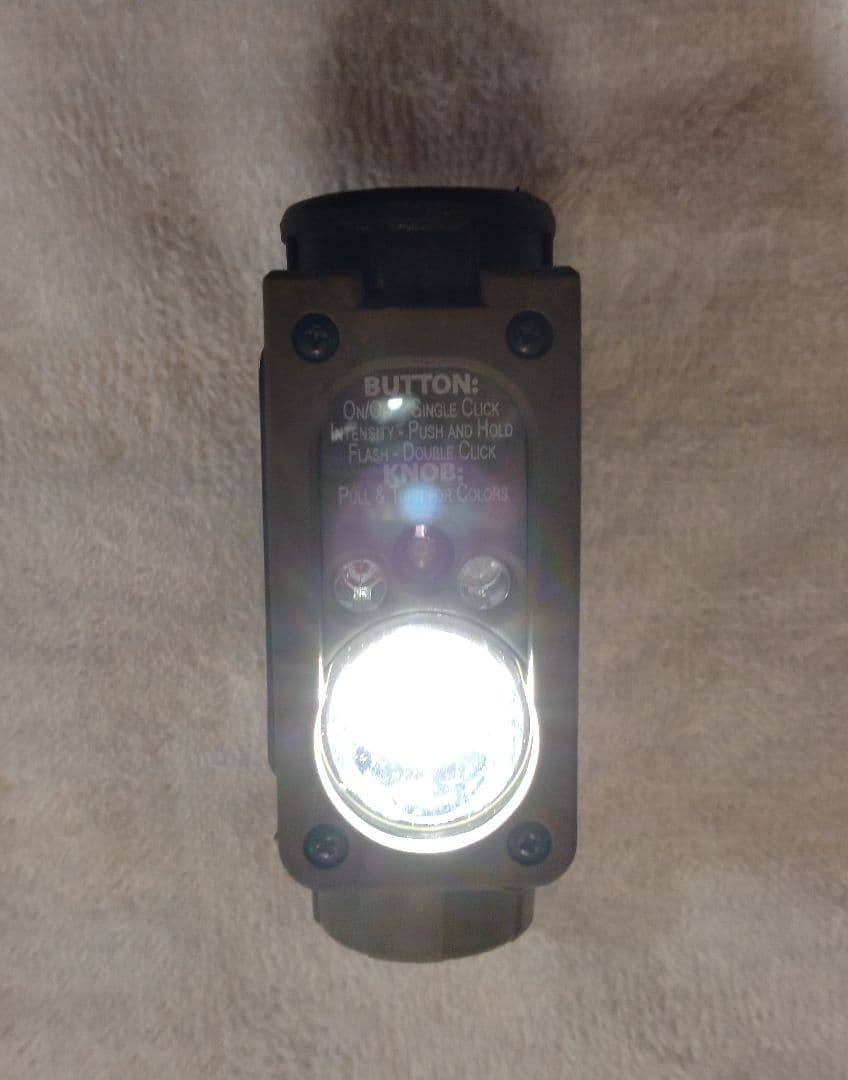 ミリタリーライト(ヘルメット用)