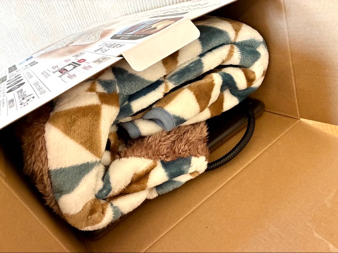 み*☆様 猫　電気コタツ Petio ペティオ 三角柄　抗菌防臭加工　電気ヒータ