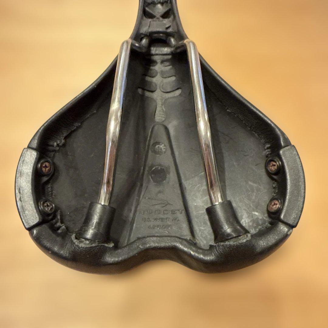 AvoCet O2 40Air Titanium サドル