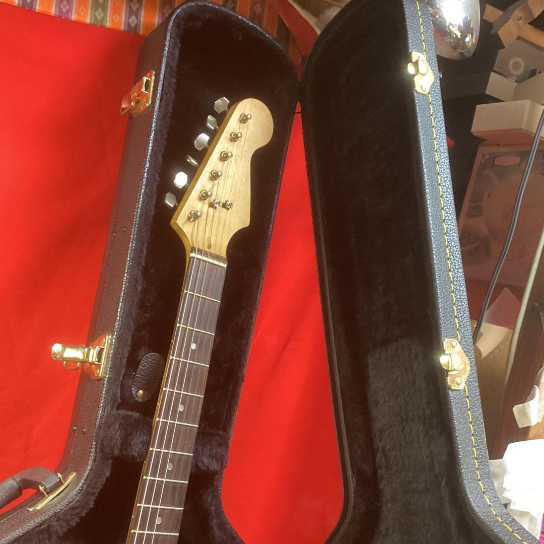 エレキギター ハードケース付き動作品