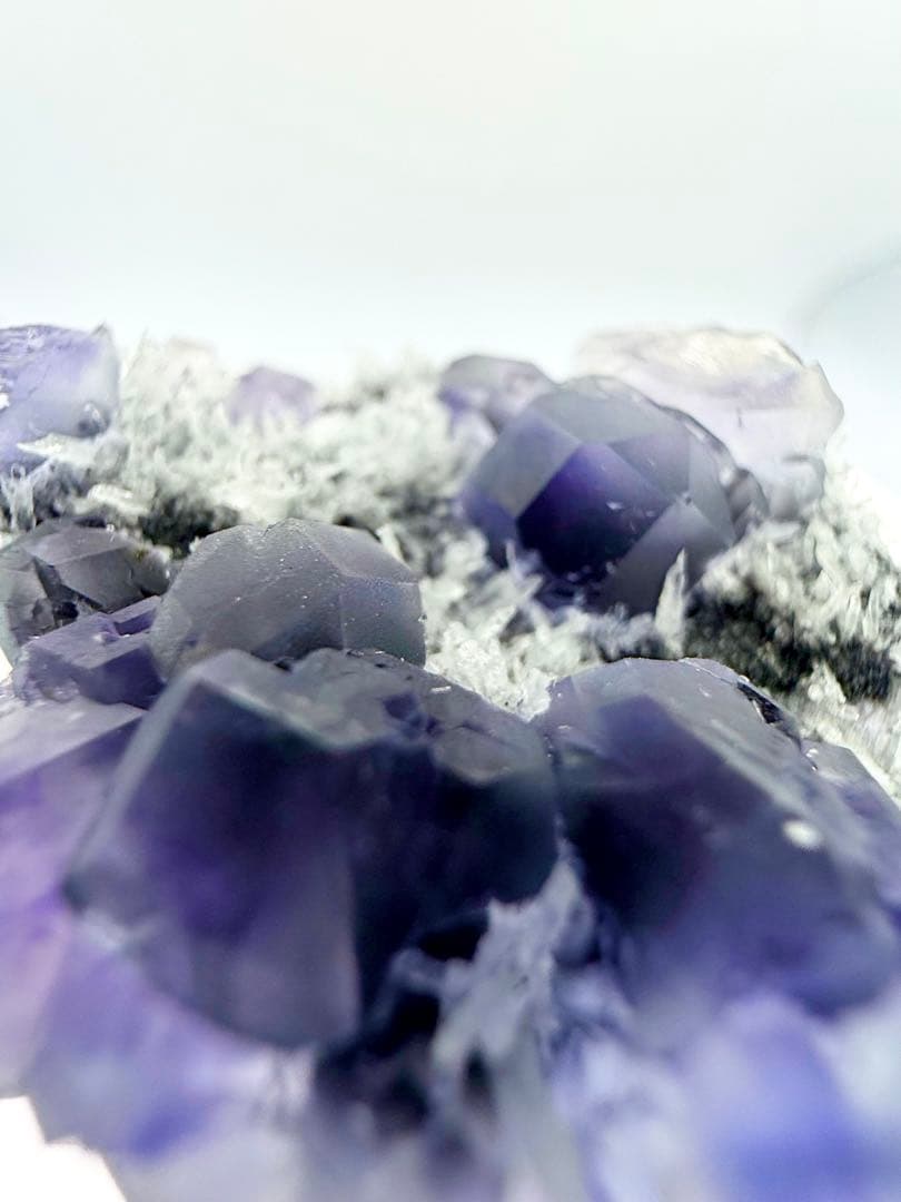 タンザナイトフローライト　原石　鉱物標本　天然石　蛍石