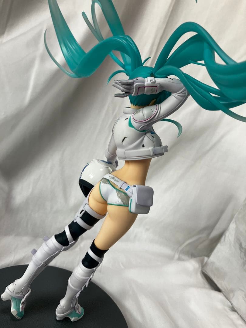 初音ミク レーシングミク　2014 EV MIRAI ver.1/7フィギュア