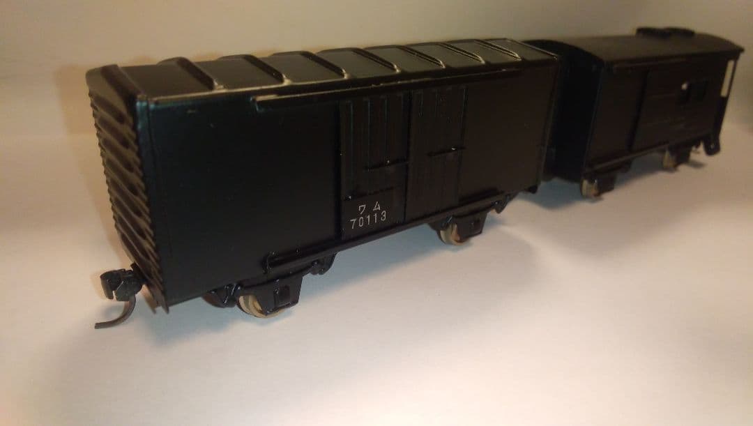 HOゲージ　エンドウ　DD13+2軸貨車4両