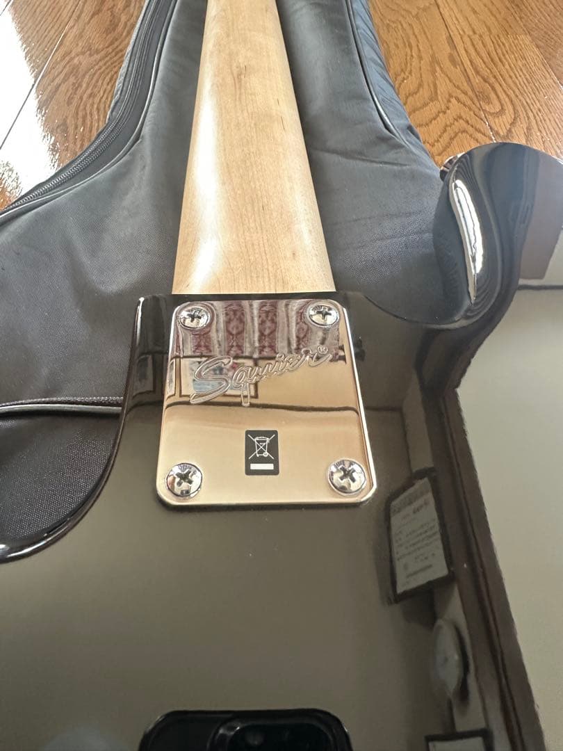 [美品]Squier Deluxe Jazz Bass Active V