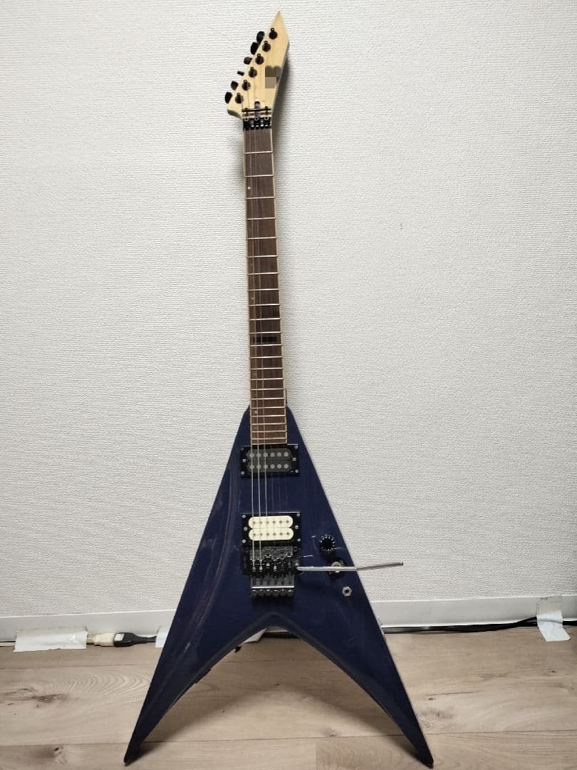 Grassroots エレキギター flyingV DIMARZIO　ロックペグ