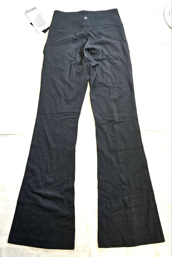 新品　ルルレモン　Groove HR フレアパンツ　ポケット付き　30インチ　M