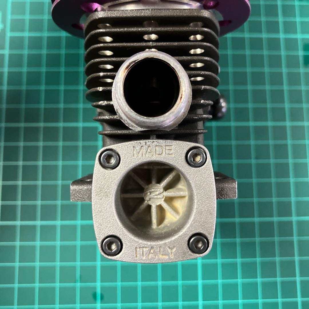 ノバロッシTORONERO 中古　ラジコンエンジン